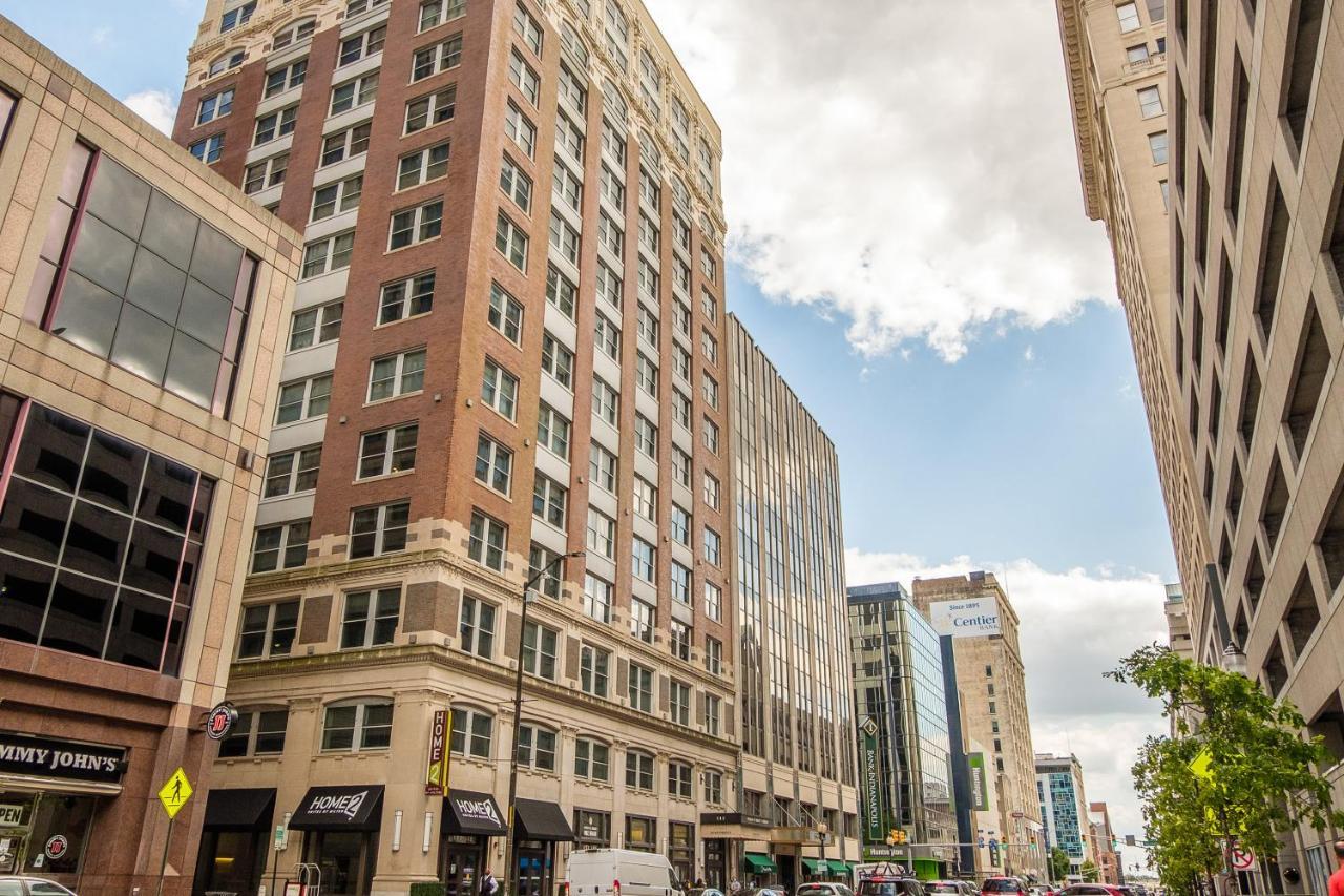 Frontdesk Penn Street Tower Apts Downtown Indy Apartment Indianapolis Exterior foto